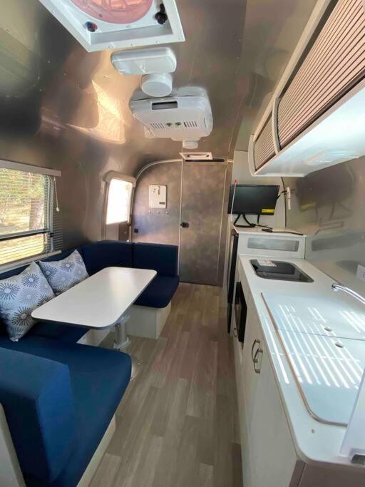 Modern Airstream With Amazing View - 10 To 15 Minutes From Kings Canyon National Park Dunlap ภายนอก รูปภาพ