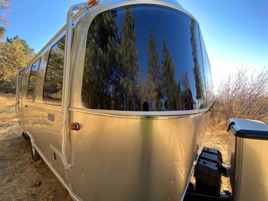 Modern Airstream With Amazing View - 10 To 15 Minutes From Kings Canyon National Park Dunlap ภายนอก รูปภาพ